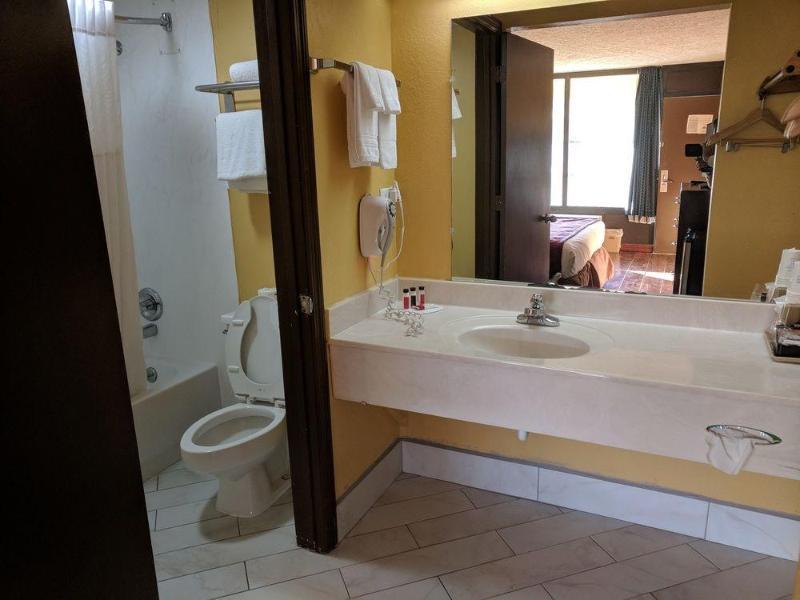 Days Inn By Wyndham Nashville Saint Thomas West Hospital Luaran gambar